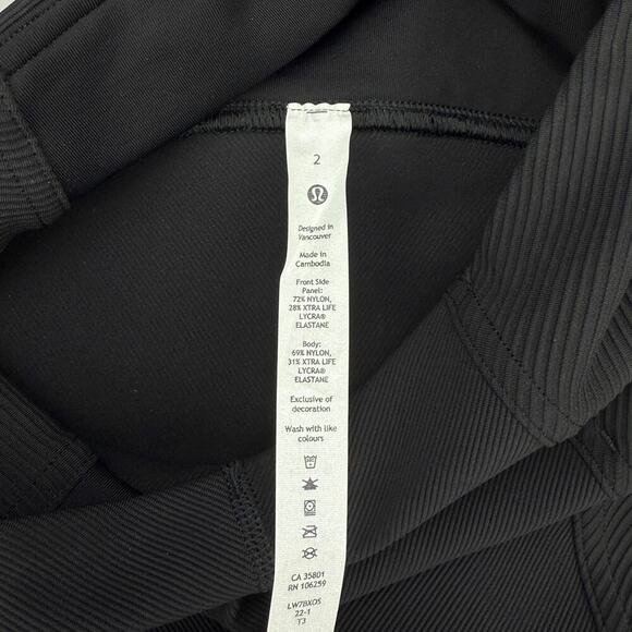 LULULEMON Ribbed High-Rise Yoga Short 8" Size 2 Black - Picture 3 of 6